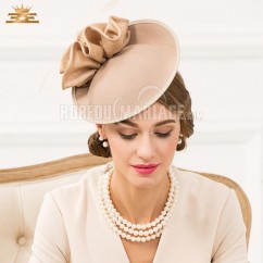 Chapeau de cérémonie en laine décoré de plume Chapeau femme de style vintage