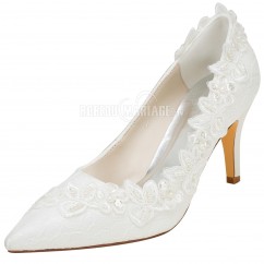 Empeigne en dentelle chaussure de mariée moderne à talon haut ornée d'appliques