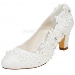 Empeigne en dentelle chaussure de mariée à talon haut ornée d'appliques en fleur