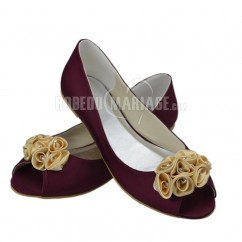 Chaussure de mariée pas cher décorée par fleur et perle 