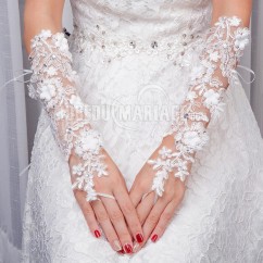 Longs gants de mariée en dentelle ornée de stras Gants avec lacet