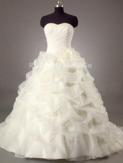 Robe de mariée romantique bustier bouffante fleurs perles organza
