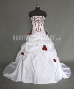 Robe de mariée en couleur sans bretelle broderie satin fleur	