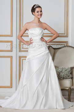 Grande taille froncée robe du mariage traîne balayée satin A-ligne